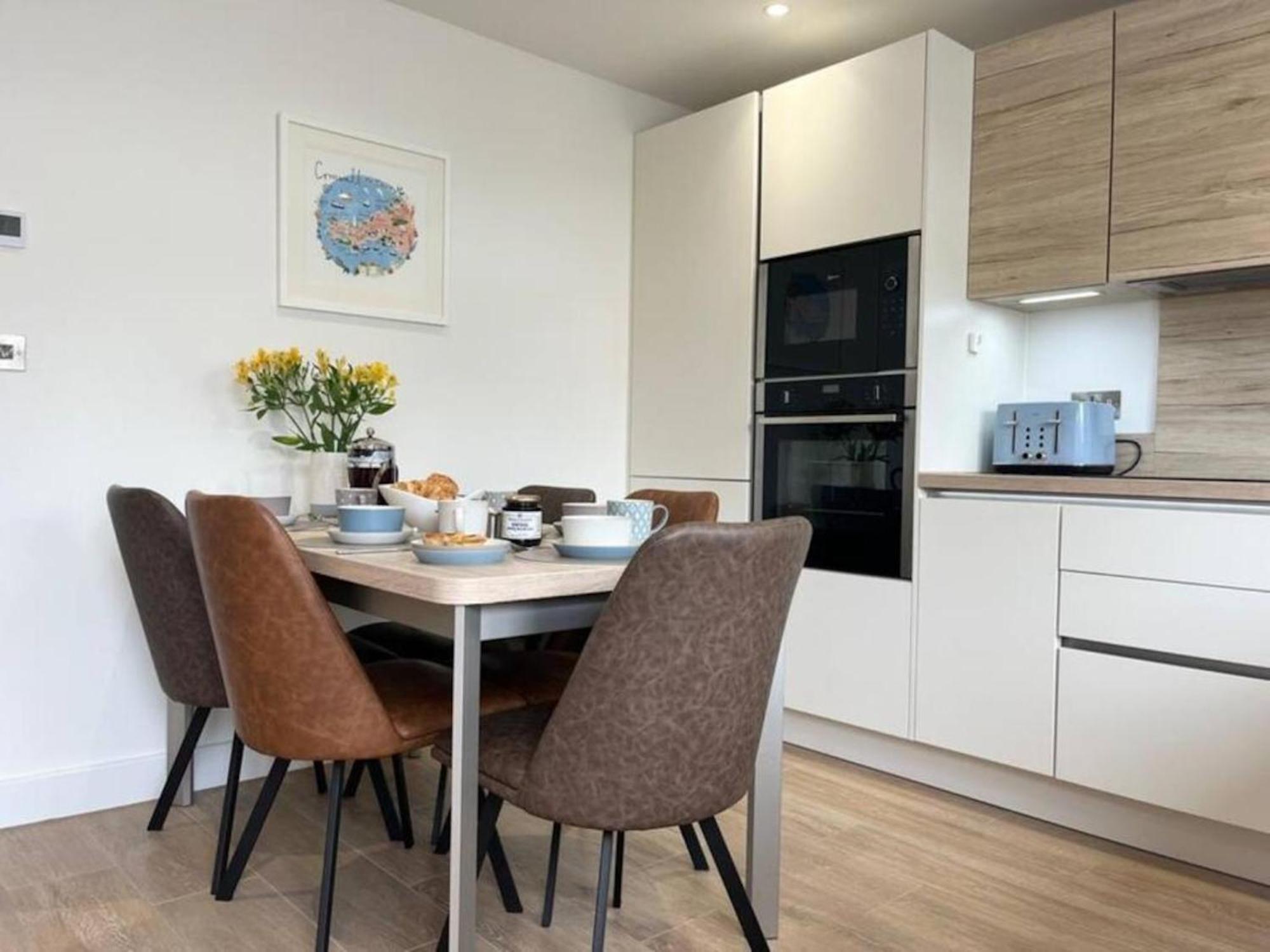 Beautiful 3 Bed Townhouse With Parking, Close To Sea Front Holiday home Penzance